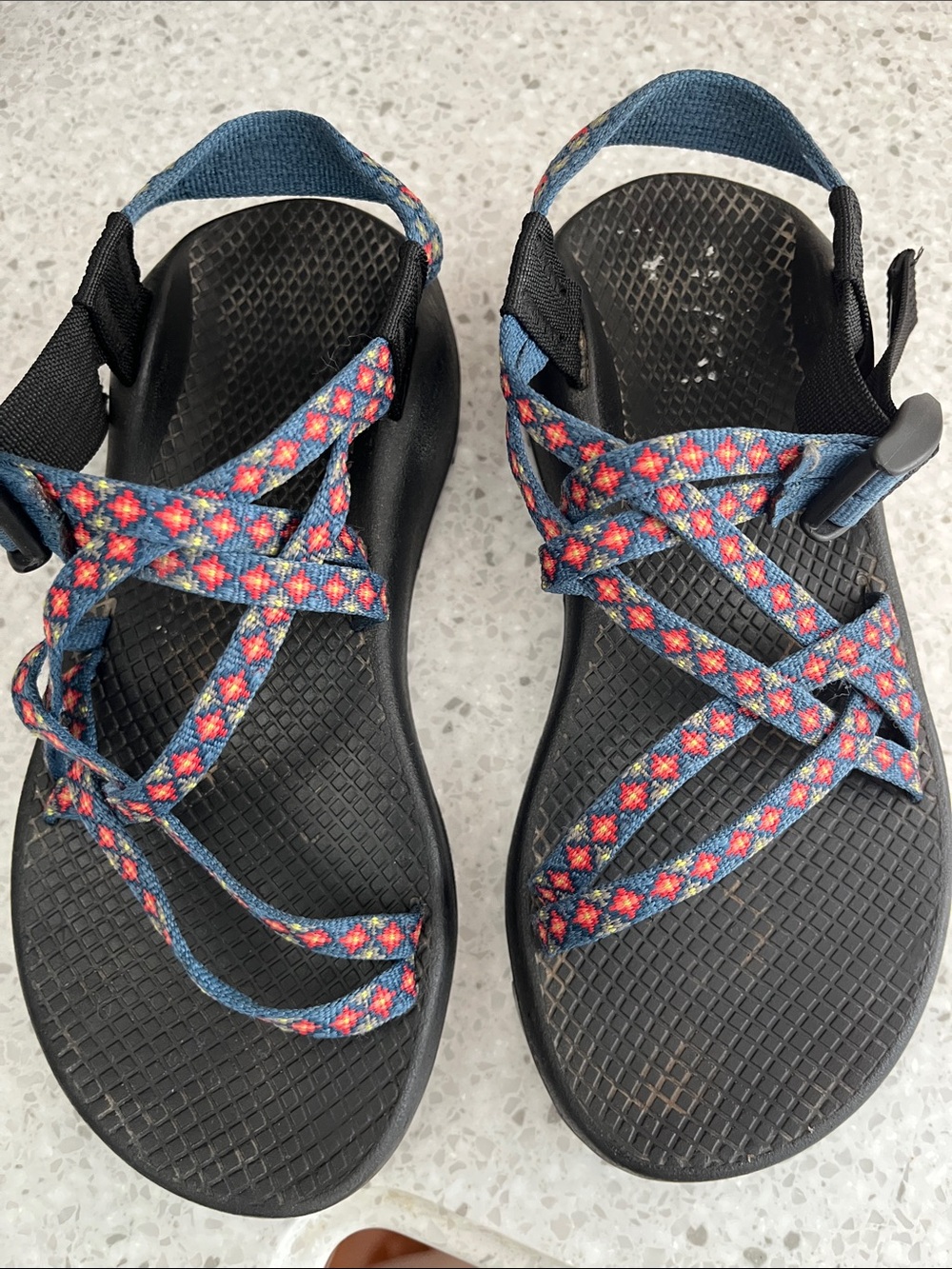 Chacos Sz 6